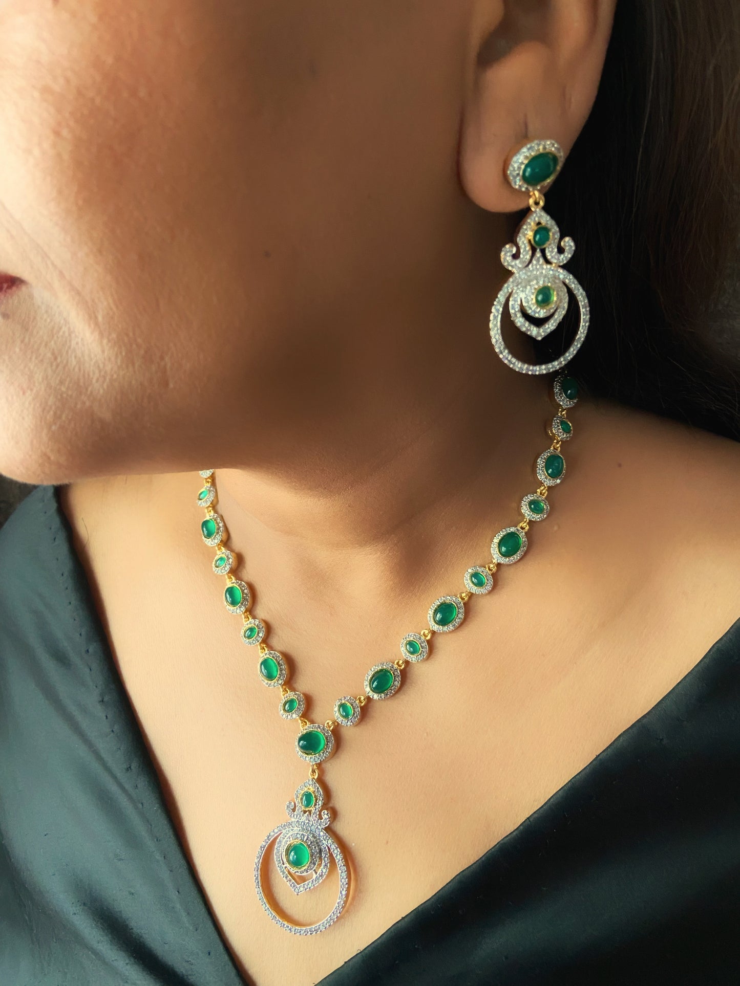 Green Onyx and zirconia necklace set