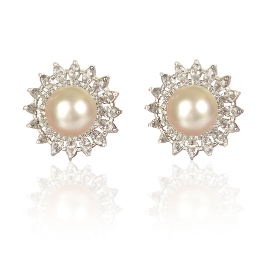 Flower pearl stud earrings