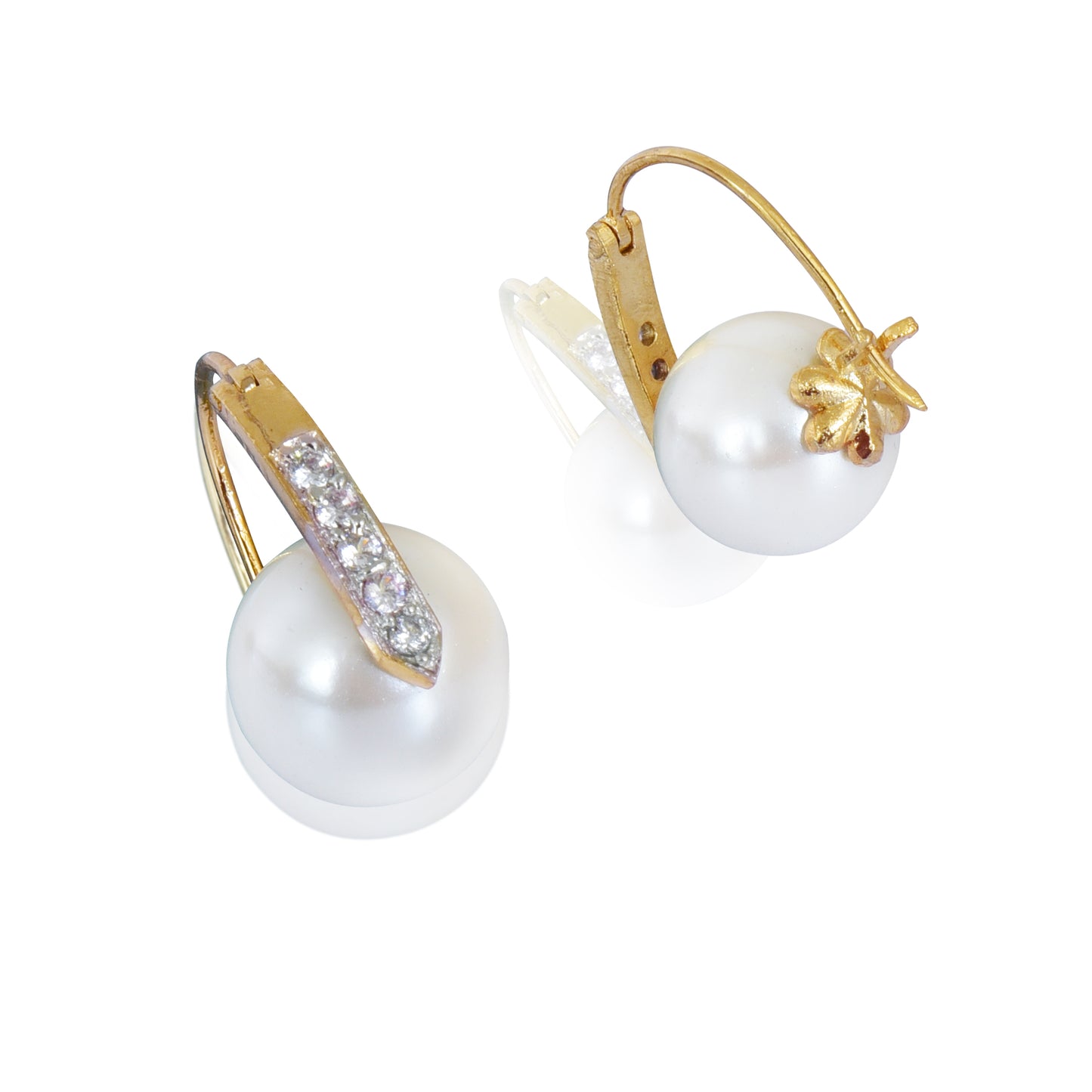 Pearl everyday wear earrings