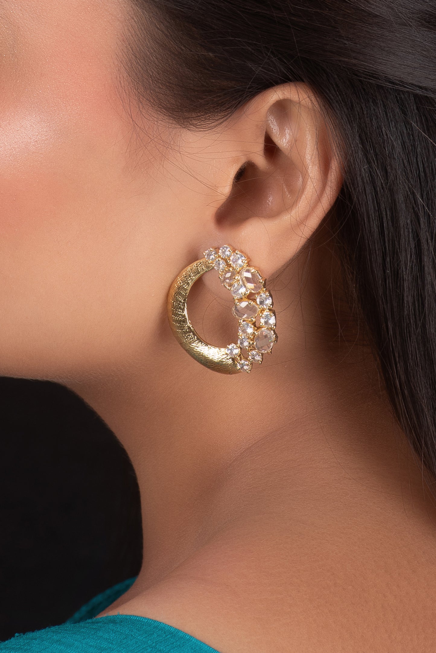 Zirconia gold plated stud earrings