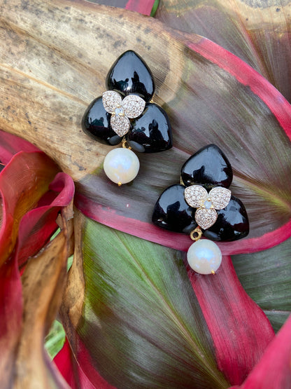 Heart shaped black onyx with baroque pearl drop earring